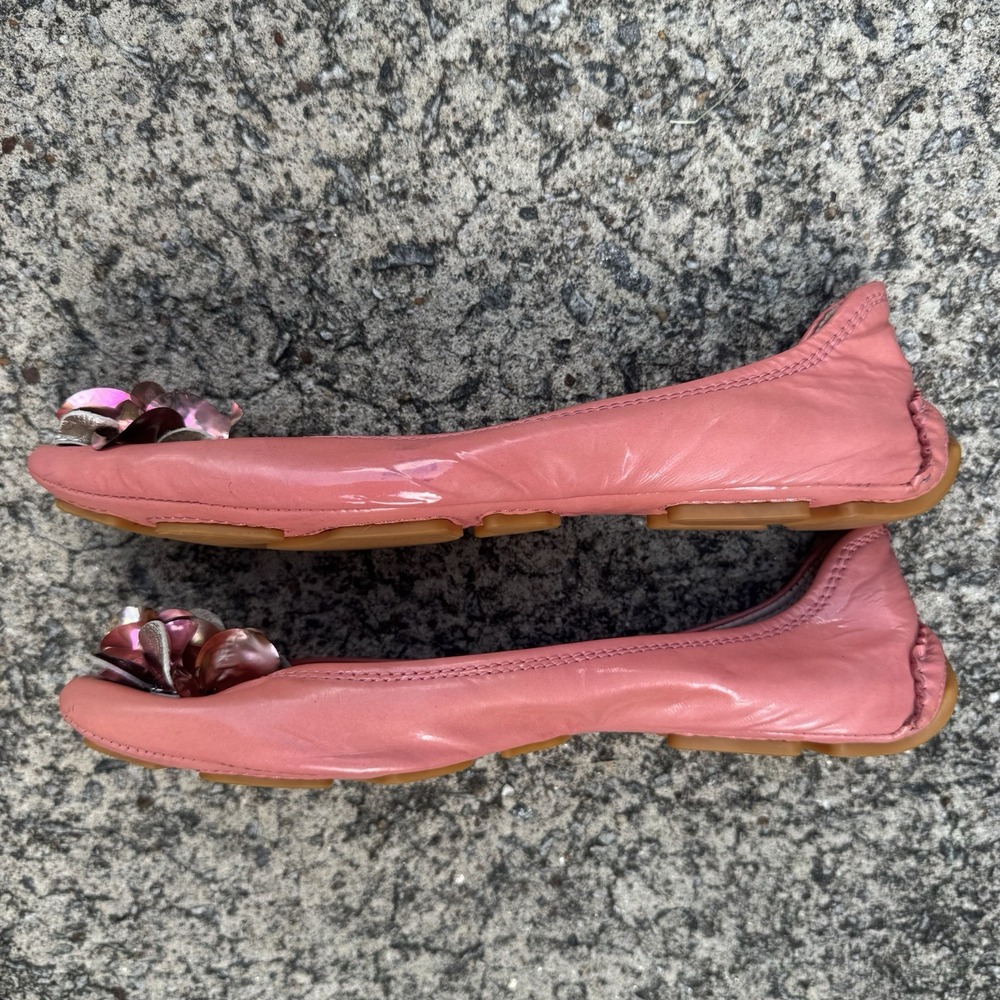 Elie Tahari Ballet Flats Womens 7 (EU 37.5) Pink Patent Leather Metallic Rosette - Picture 9 of 11